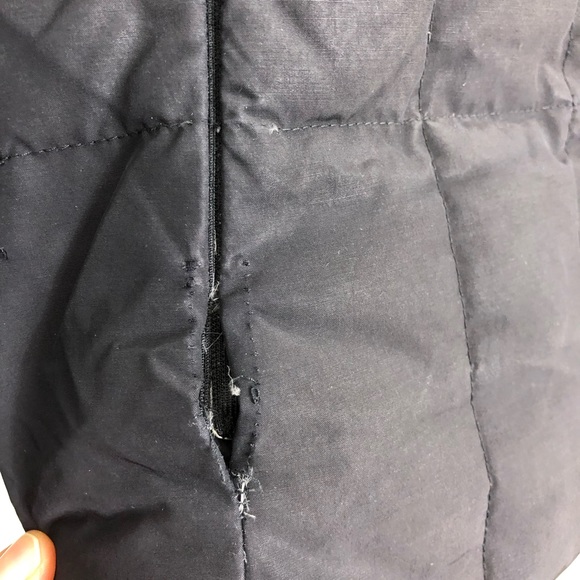 Post Card Black Quilted Puffer Down Jacket W/ Fur Hood Sz M - Picture 4 of 16